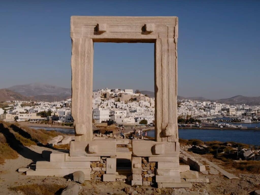 Ακτοπλοϊκά Νάξος