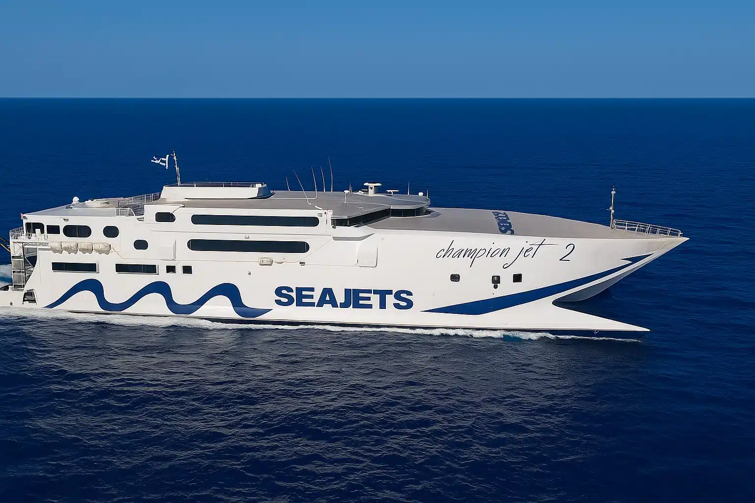 Ταχύπλοο seajets πλησιάζει την ίο απο τον Πειραια
